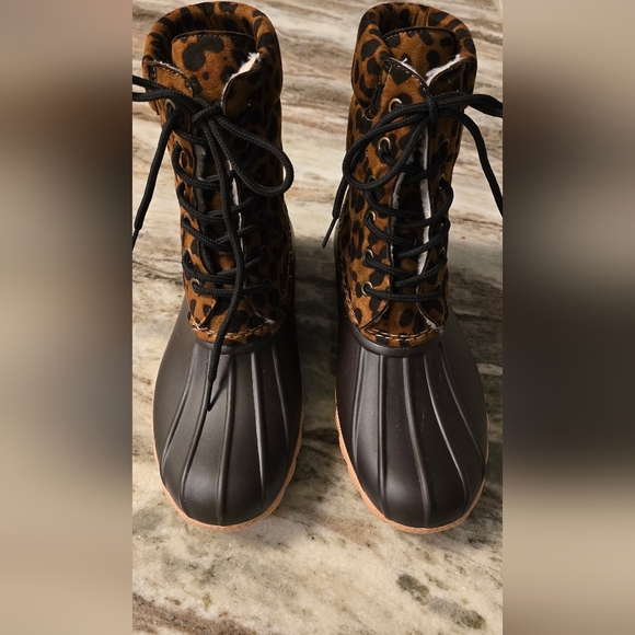 Shoes - Leopard Print Fur Lined Rain Boots